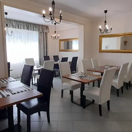 Lejlighedshotel Astral Raszyn