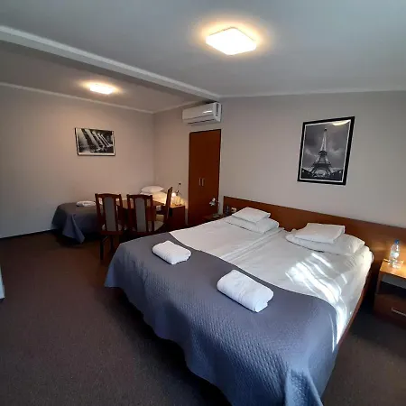 Aparthotel Astral