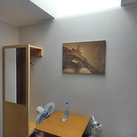 Astral Lägenhetshotell Raszyn